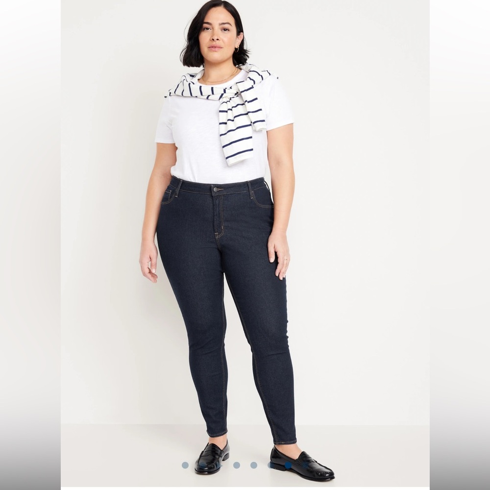 NWT Old Navy Mid Rise Skinny Jeans